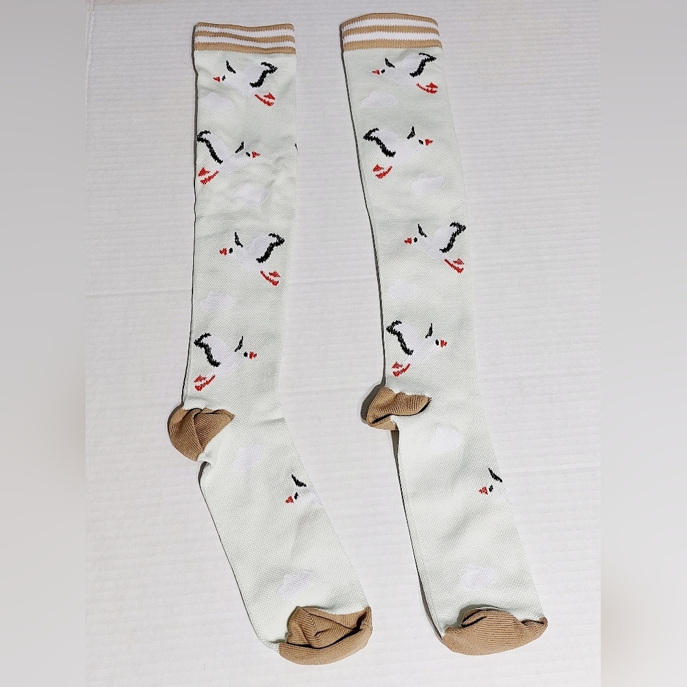 Light Colored L/XL Knee High‎ Compression Socks